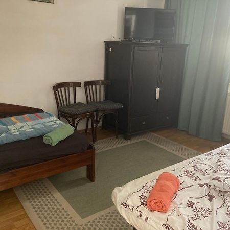 Apartman-Donau Tat Екстер'єр фото